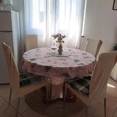 Apartman Valbandon *